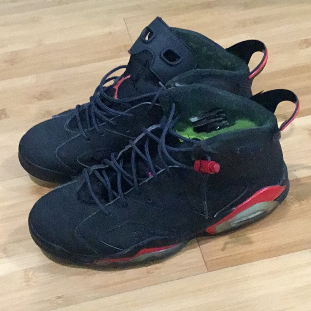 Stylish Kids Black and Red Sneakers - Picture 2 of 6